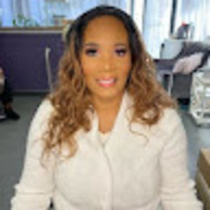 Meet your Posher, Mia